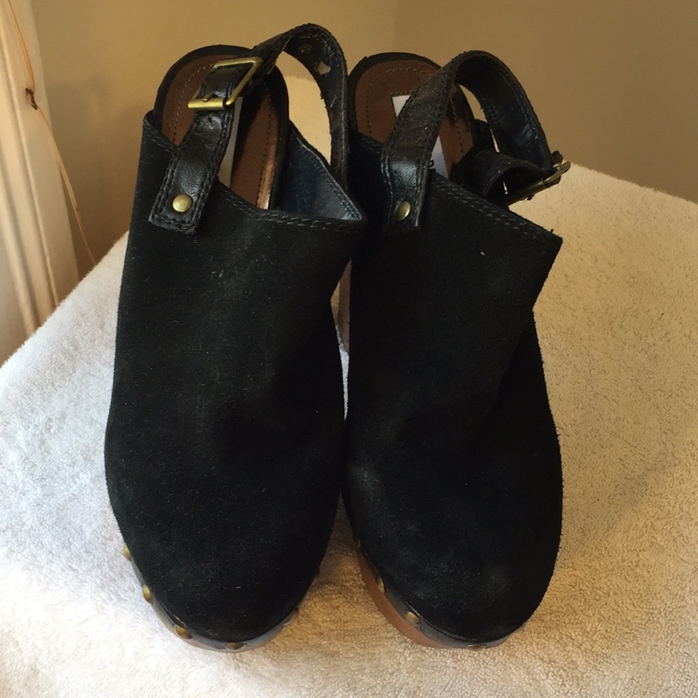 Steve Madden suede clog style platforms